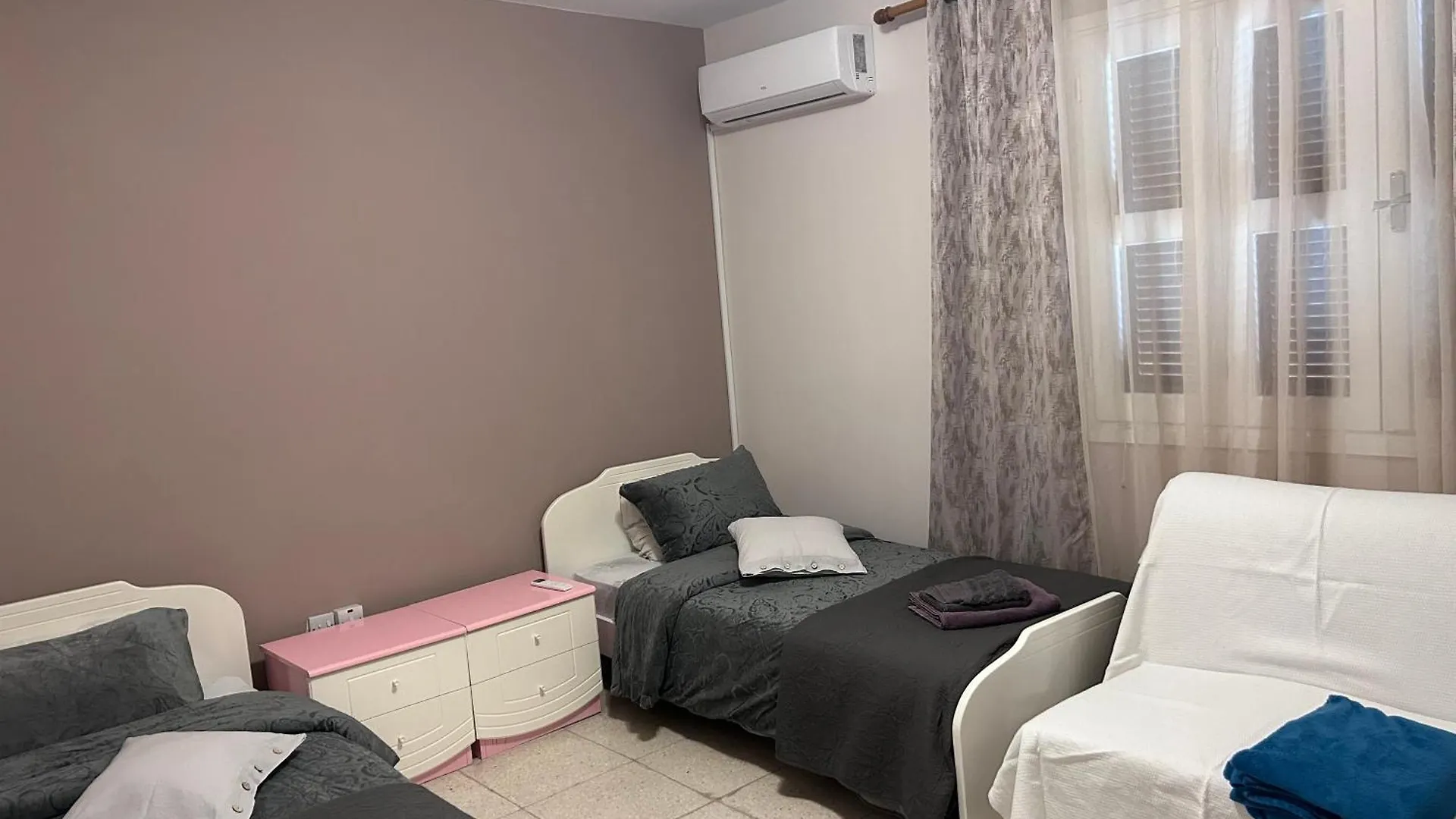 Ptolemaidos Cosy Family Apartment 라르나카 키프로스